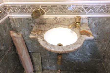 Lavabo de casa para alugar com 5 quartos, 250m² em Ponta da Praia, Santos