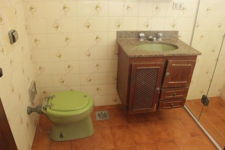 Casa para alugar com 250m², 3 quartos e 5 vagasBanheiro da Suíte 1