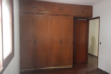 Casa para alugar com 250m², 3 quartos e 5 vagasQuarto 1