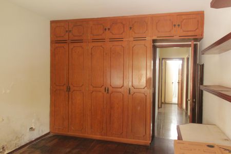 Casa para alugar com 250m², 3 quartos e 5 vagasSuíte 1