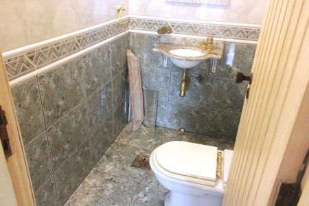 Casa para alugar com 250m², 3 quartos e 5 vagasLavabo