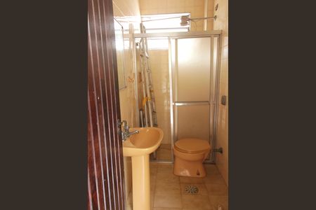 Casa para alugar com 250m², 3 quartos e 5 vagasBanheiro de serviço