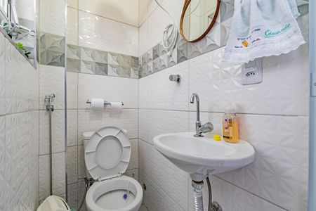 Apartamento à venda com 70m², 2 quartos e 1 vaga Apartamento à venda com 70m², 2 quartos e 1 vagaBanheiro de serviço