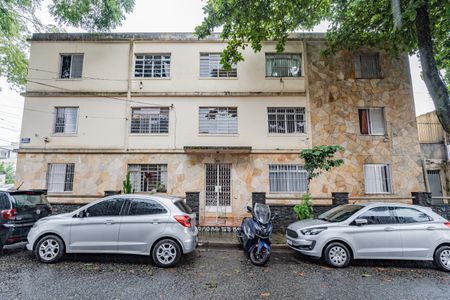 Apartamento à venda com 70m², 2 quartos e 1 vaga Apartamento à venda com 70m², 2 quartos e 1 vagaFachada