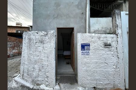 Casa para alugar com 57m², 2 quartos e sem vaga Casa para alugar com 57m², 2 quartos e sem vagaFachada