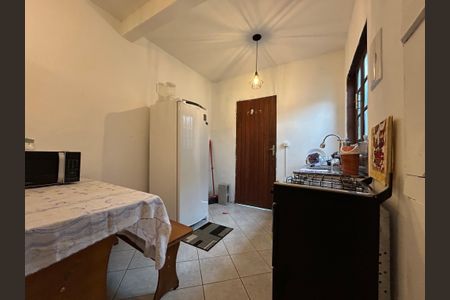 Cozinha de casa para alugar com 2 quartos, 57m² em Agronômica, Florianópolis