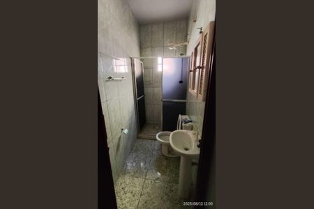 Banheiro de casa para alugar com 1 quarto, 20m² em Guaratiba, Rio de Janeiro