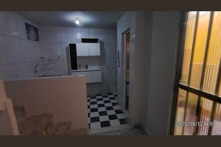 Sala de casa para alugar com 1 quarto, 20m² em Guaratiba, Rio de Janeiro