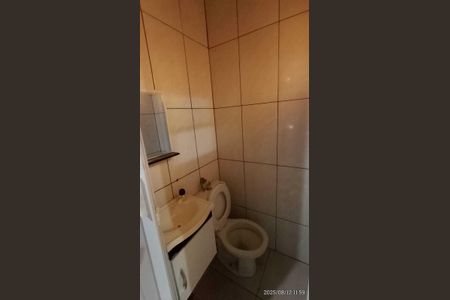 Banheiro de casa para alugar com 1 quarto, 20m² em Guaratiba, Rio de Janeiro