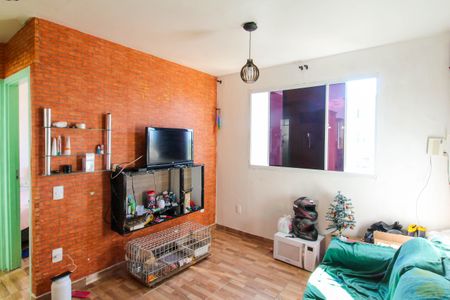 Sala de apartamento à venda com 2 quartos, 45m² em Olaria, Canoas