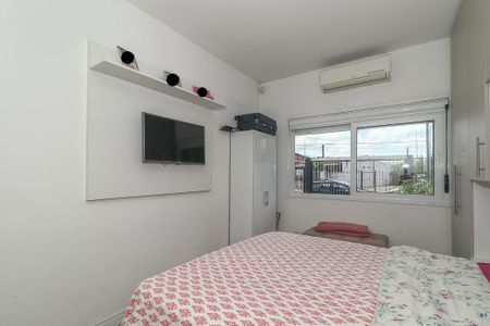 Quarto de casa à venda com 2 quartos, 84m² em Sarandi, Porto Alegre