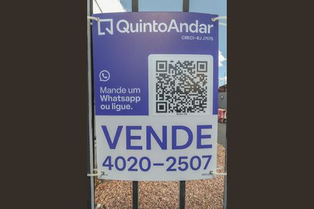 Casa à venda com 84m², 2 quartos e 2 vagasFachada