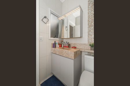 Casa à venda com 84m², 2 quartos e 2 vagasBanheiro