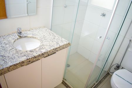 Banheiro de kitnet/studio para alugar com 1 quarto, 38m² em Nova Ribeirânia, Ribeirão Preto