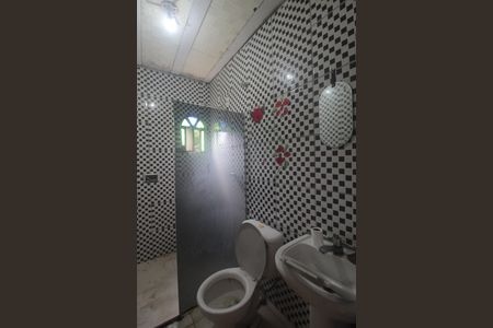 Banheiro de kitnet/studio para alugar com 1 quarto, 35m² em Tupi B, Belo Horizonte
