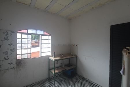 Cozinha de kitnet/studio para alugar com 1 quarto, 35m² em Tupi B, Belo Horizonte