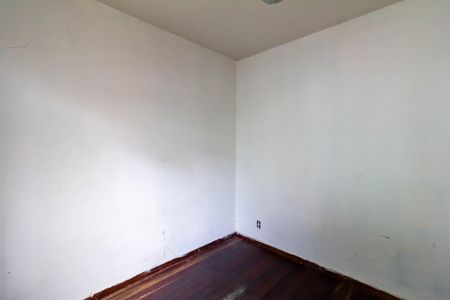 Quarto 1 de casa para alugar com 2 quartos, 90m² em Sagrada Família, Belo Horizonte