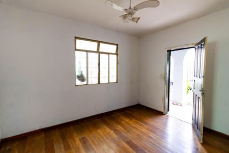 Casa para alugar com 90m², 2 quartos e 1 vaga