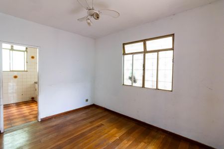 Sala de casa para alugar com 2 quartos, 90m² em Sagrada Família, Belo Horizonte