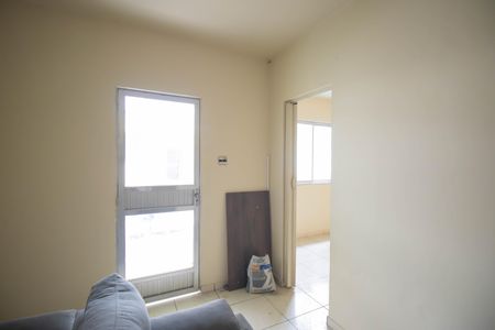 Sala de casa para alugar com 2 quartos, 50m² em Covanca, São Gonçalo