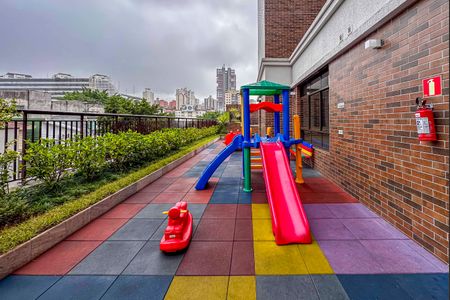 Apartamento para alugar com 117m², 3 quartos e 3 vagasÁrea comum - Playground