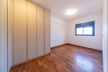 Apartamento para alugar com 117m², 3 quartos e 3 vagasQuarto 3