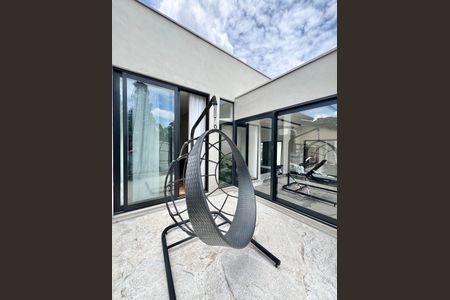 Casa de condomínio à venda com 500m², 4 quartos e 3 vagas