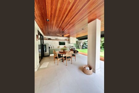 Casa de condomínio à venda com 500m², 4 quartos e 3 vagas