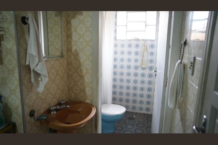 Casa à venda com 300m², 3 quartos e 6 vagasBanheiro 2