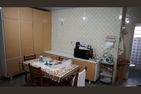 Casa à venda com 300m², 3 quartos e 6 vagasCozinha