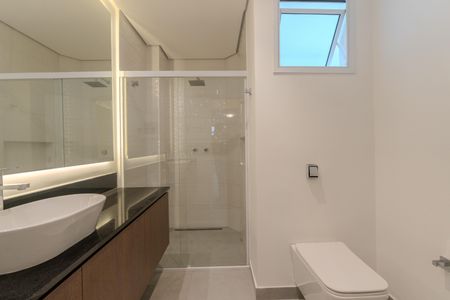 Apartamento à venda com 108m², 2 quartos e 1 vagaBanheiro da Suíte 1