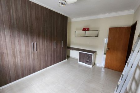 Casa para alugar com 225m², 3 quartos e 5 vagasQuarto 1