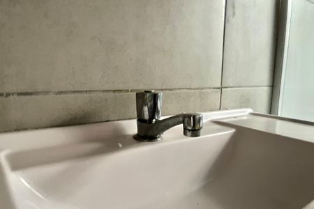 Casa para alugar com 100m², 2 quartos e 2 vagas Casa para alugar com 100m², 2 quartos e 2 vagasBanheiro