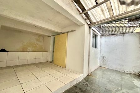 Casa para alugar com 100m², 2 quartos e 2 vagas Casa para alugar com 100m², 2 quartos e 2 vagasÁrea externa