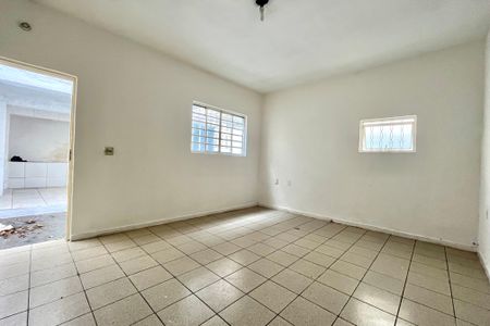 Casa para alugar com 100m², 2 quartos e 2 vagas Casa para alugar com 100m², 2 quartos e 2 vagasSala