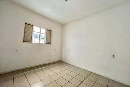 Casa para alugar com 100m², 2 quartos e 2 vagas Casa para alugar com 100m², 2 quartos e 2 vagasQuarto 1