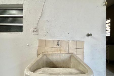 Casa para alugar com 100m², 2 quartos e 2 vagas Casa para alugar com 100m², 2 quartos e 2 vagasÁrea de Serviço