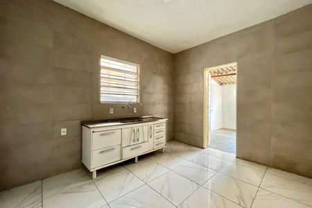 Casa para alugar com 100m², 2 quartos e 2 vagas Casa para alugar com 100m², 2 quartos e 2 vagasCozinha