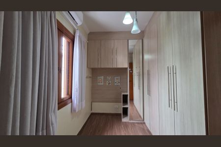 Casa à venda com 240m², 3 quartos e 4 vagas Casa à venda com 240m², 3 quartos e 4 vagasQuarto 2