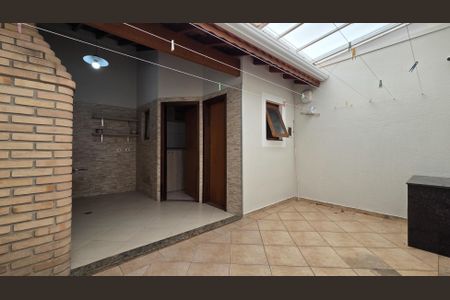 Casa à venda com 240m², 3 quartos e 4 vagas Casa à venda com 240m², 3 quartos e 4 vagasChurrasqueira