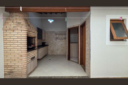 Casa à venda com 240m², 3 quartos e 4 vagas Casa à venda com 240m², 3 quartos e 4 vagasChurrasqueira