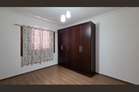 Casa à venda com 240m², 3 quartos e 4 vagas Casa à venda com 240m², 3 quartos e 4 vagasQuarto 3