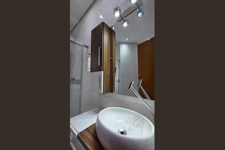 Casa à venda com 240m², 3 quartos e 4 vagas Casa à venda com 240m², 3 quartos e 4 vagasBanheiro 2