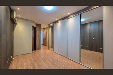 Casa à venda com 240m², 3 quartos e 4 vagas Casa à venda com 240m², 3 quartos e 4 vagasQuarto 1