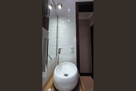 Casa à venda com 240m², 3 quartos e 4 vagas Casa à venda com 240m², 3 quartos e 4 vagasBanheiro 2