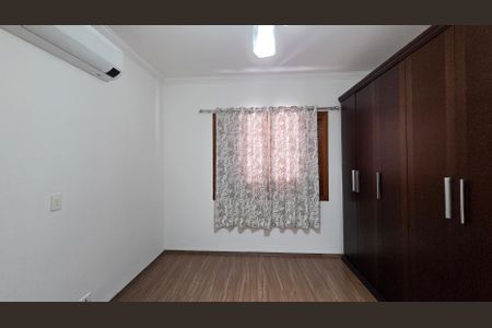 Casa à venda com 240m², 3 quartos e 4 vagas Casa à venda com 240m², 3 quartos e 4 vagasQuarto 3