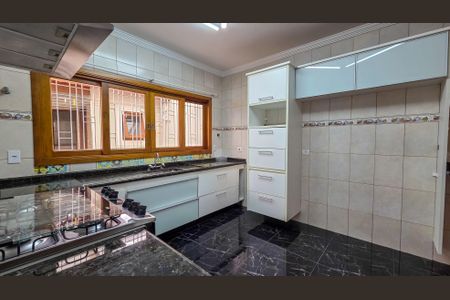 Casa à venda com 240m², 3 quartos e 4 vagas Casa à venda com 240m², 3 quartos e 4 vagasCozinha