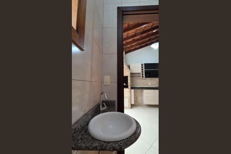 Casa à venda com 240m², 3 quartos e 4 vagas Casa à venda com 240m², 3 quartos e 4 vagasBanheiro 3