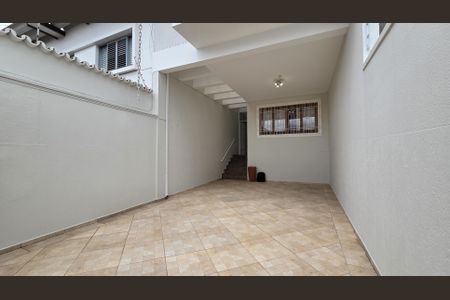 Casa à venda com 240m², 3 quartos e 4 vagas Casa à venda com 240m², 3 quartos e 4 vagasGaragem