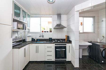 Apartamento à venda com 197m², 4 quartos e 2 vagasCozinha